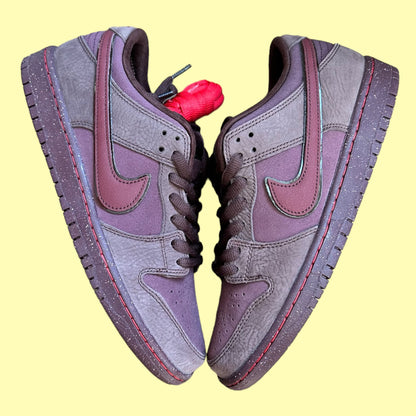 SB Dunk Low City Of Love Burgundy Crush